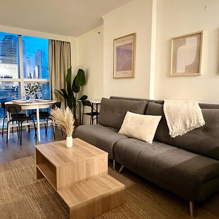 Stunning Skyline Views In A Cozy And Stylish Abode Apartment Vancouver Ngoại thất bức ảnh