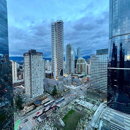 Stunning Skyline Views In A Cozy And Stylish Abode Apartment Vancouver Ngoại thất bức ảnh