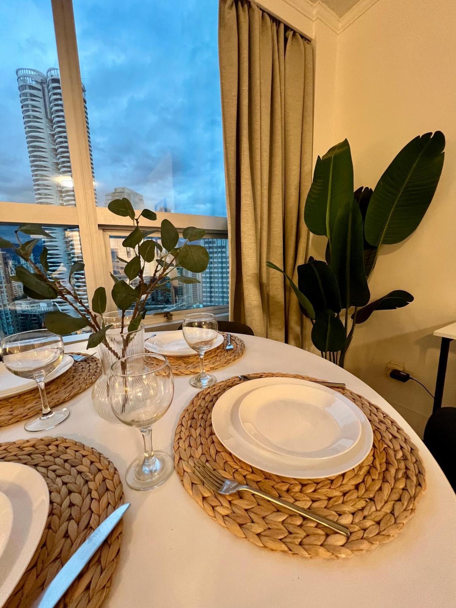 Stunning Skyline Views In A Cozy And Stylish Abode Apartment Vancouver Ngoại thất bức ảnh