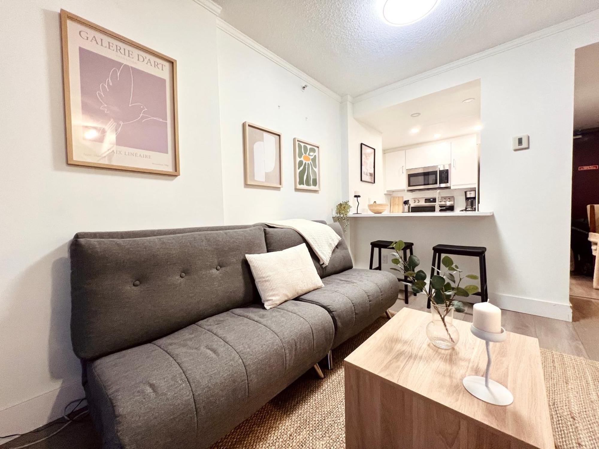 Stunning Skyline Views In A Cozy And Stylish Abode Apartment Vancouver Ngoại thất bức ảnh